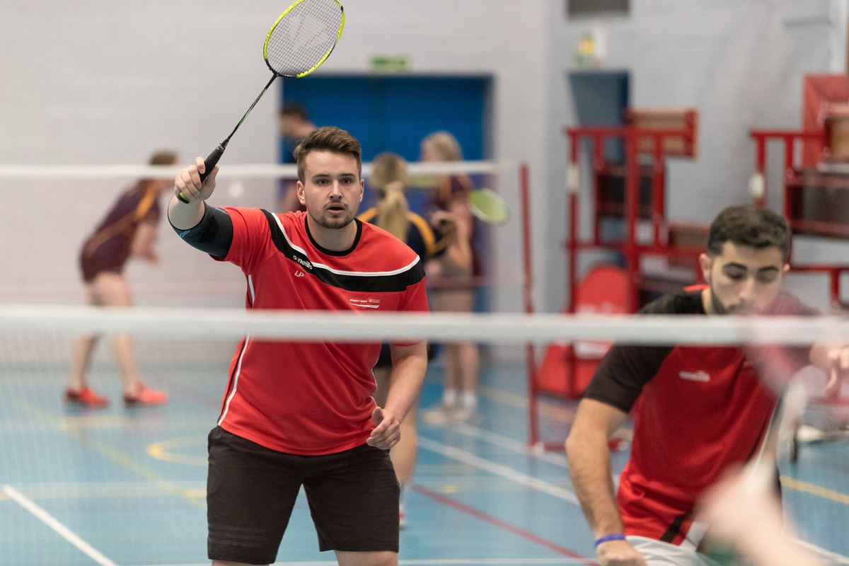 Welcome Week: Speed Friending Badminton