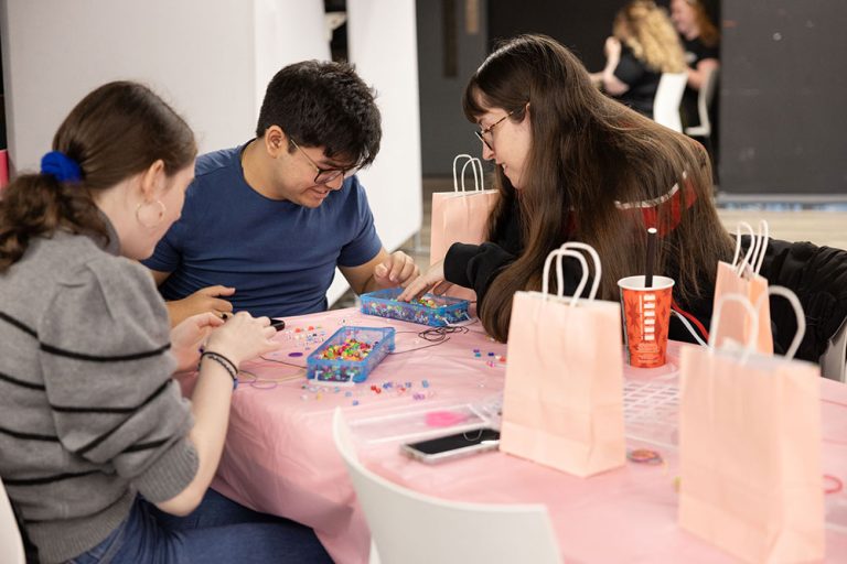 Bracelet Making with the SVLO Service